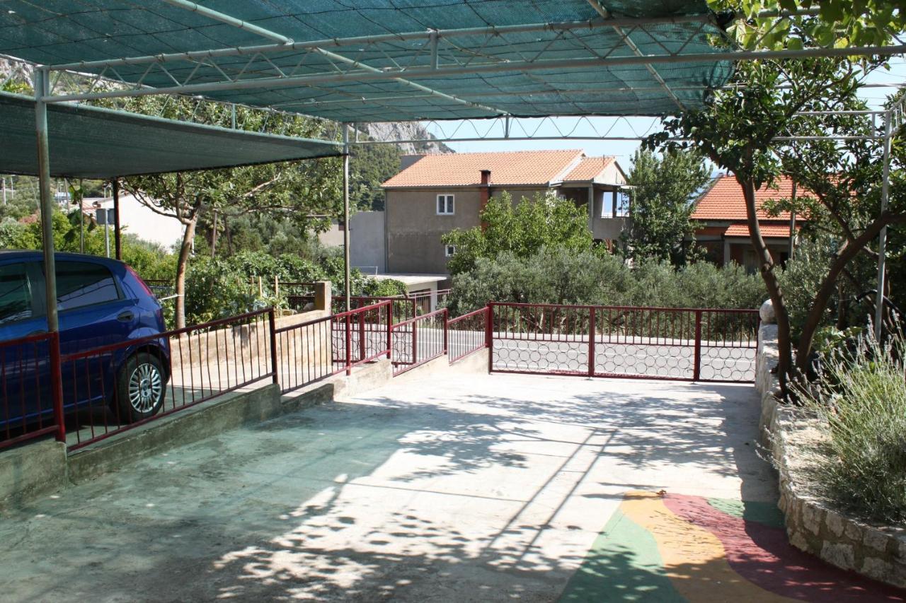 Apartments And Rooms With Parking Space Gradac, Makarska - 6819 Gradac  Esterno foto