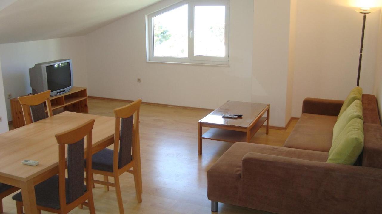 Apartments And Rooms With Parking Space Gradac, Makarska - 6819 Gradac  Esterno foto