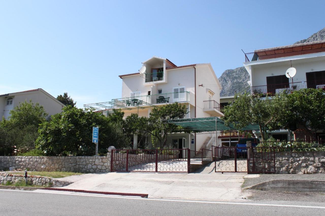 Apartments And Rooms With Parking Space Gradac, Makarska - 6819 Gradac  Esterno foto
