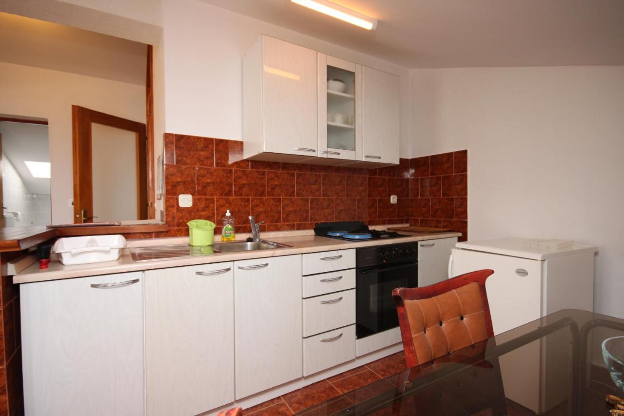 Apartments And Rooms With Parking Space Gradac, Makarska - 6819 Gradac  Esterno foto