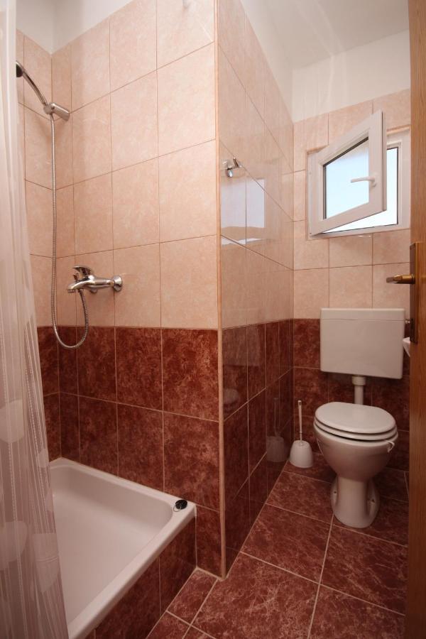 Apartments And Rooms With Parking Space Gradac, Makarska - 6819 Gradac  Esterno foto
